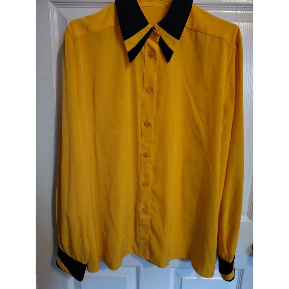 Beautiful Vintage 70s 80s Women’s Yellow Solid Button-Front Long Sleeve Blouse